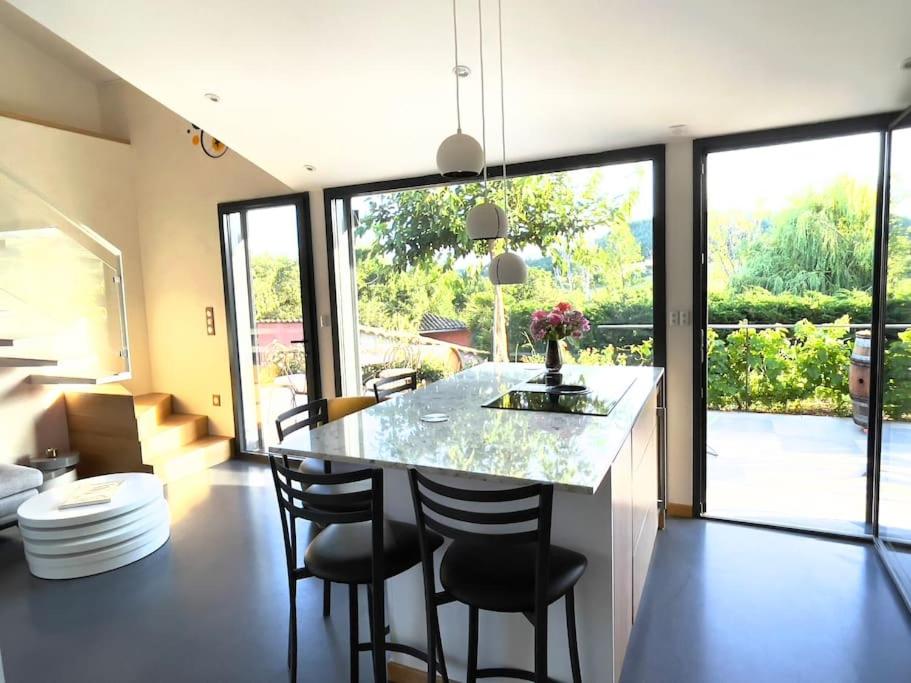 Gîte de charme 5 étoiles pour couple avec sauna et jacuzzi extérieurs privatifs photo 4