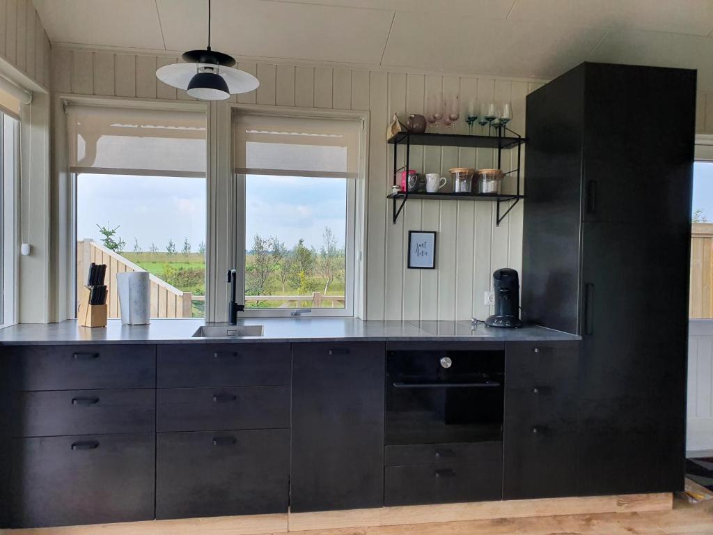 Adorable cosy and private new cabin in the south photo 4