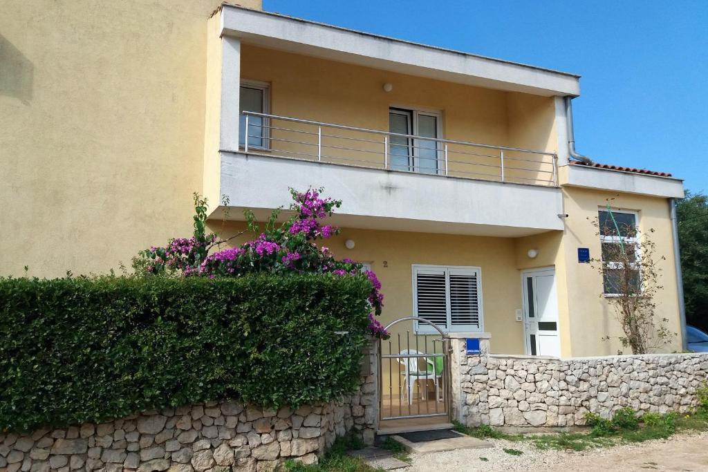 Apartments by the sea Vinisce, Trogir - 5229 photo 1