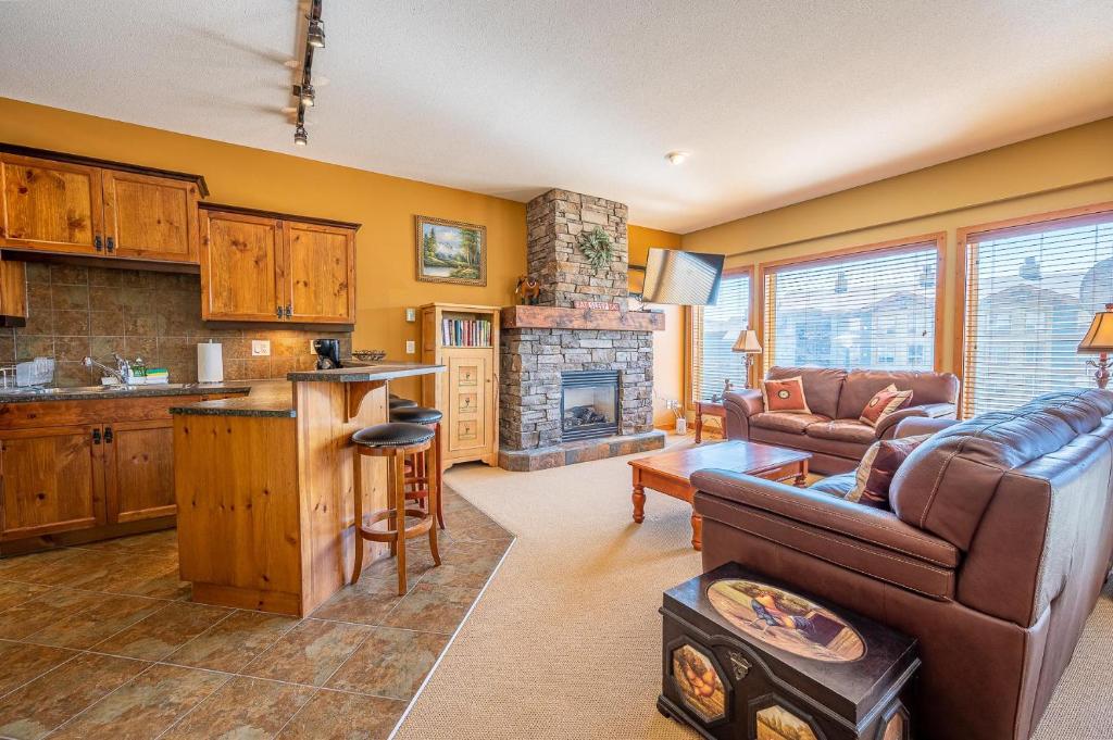Bear's Paw Chalet - Amazing Location & Ski In-Out photo 1