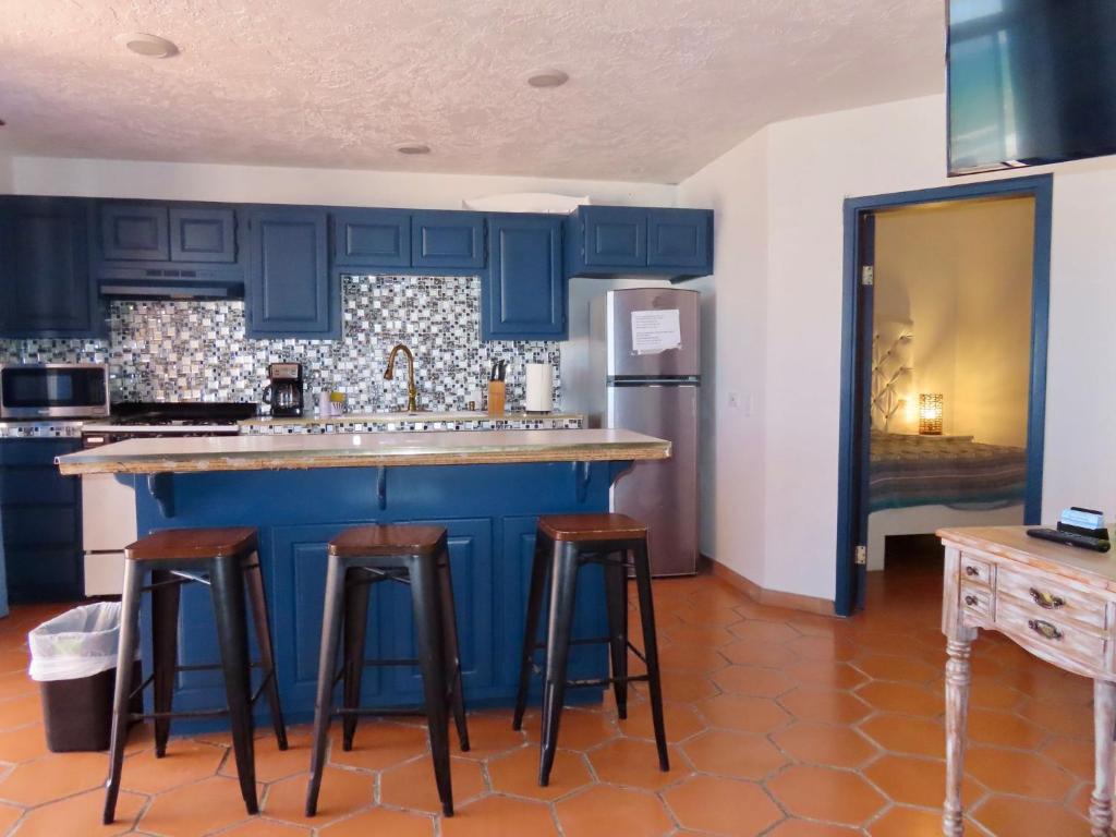 Ocean Front Dream Home Getaway photo 3