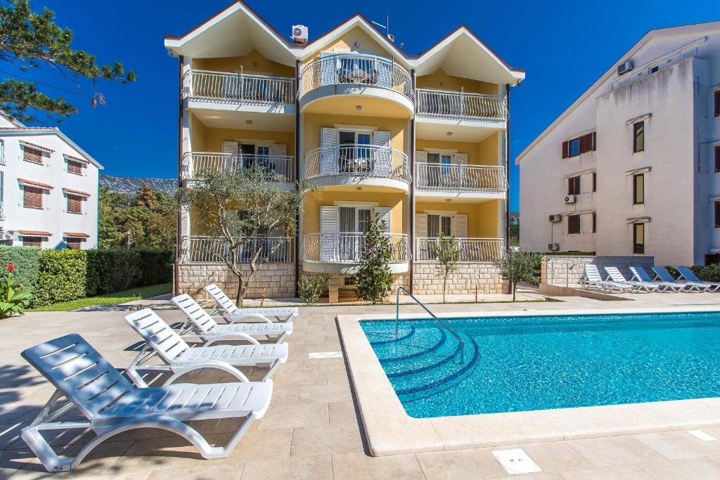 Apartments with a swimming pool Jadranovo, Crikvenica - 5521 photo 1