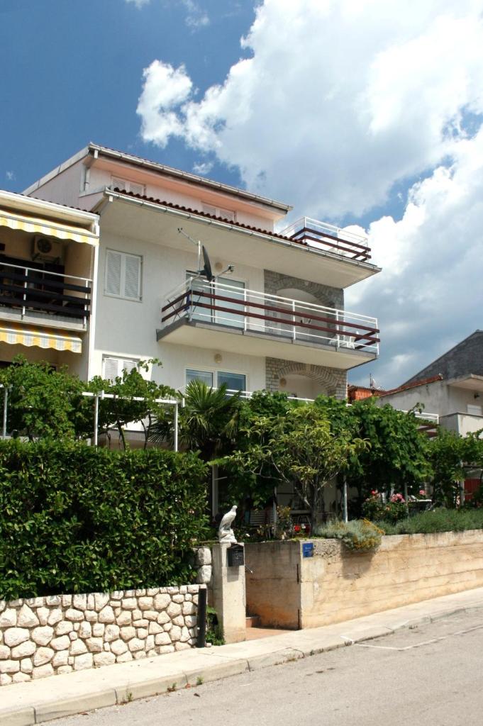 Apartments with a parking space Crikvenica - 5553 photo 1