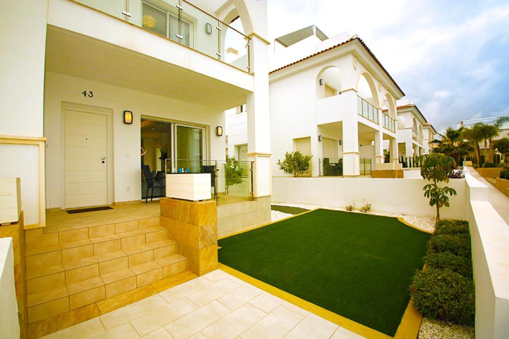 Luxury bungalow Allegra 43 with AC and Pool photo 3