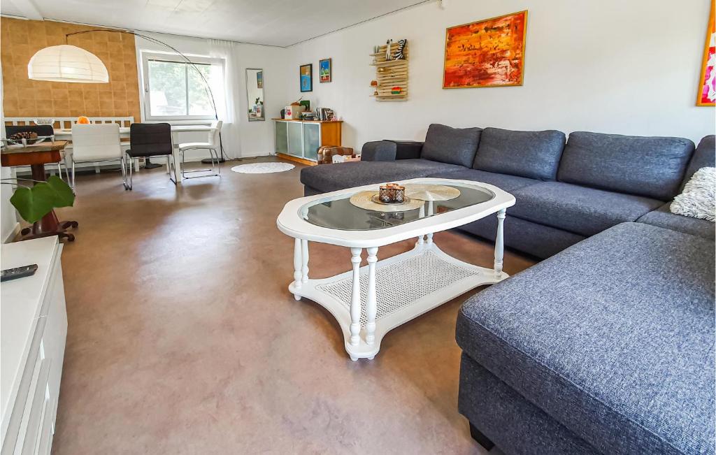 Beautiful Home In Vittaryd With Sauna, Wifi And 6 Bedrooms photo 3
