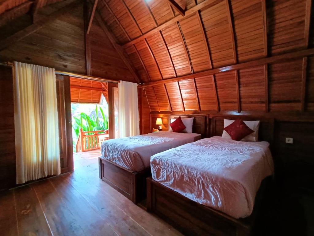 Dekara Cottages - Tap to explore photos