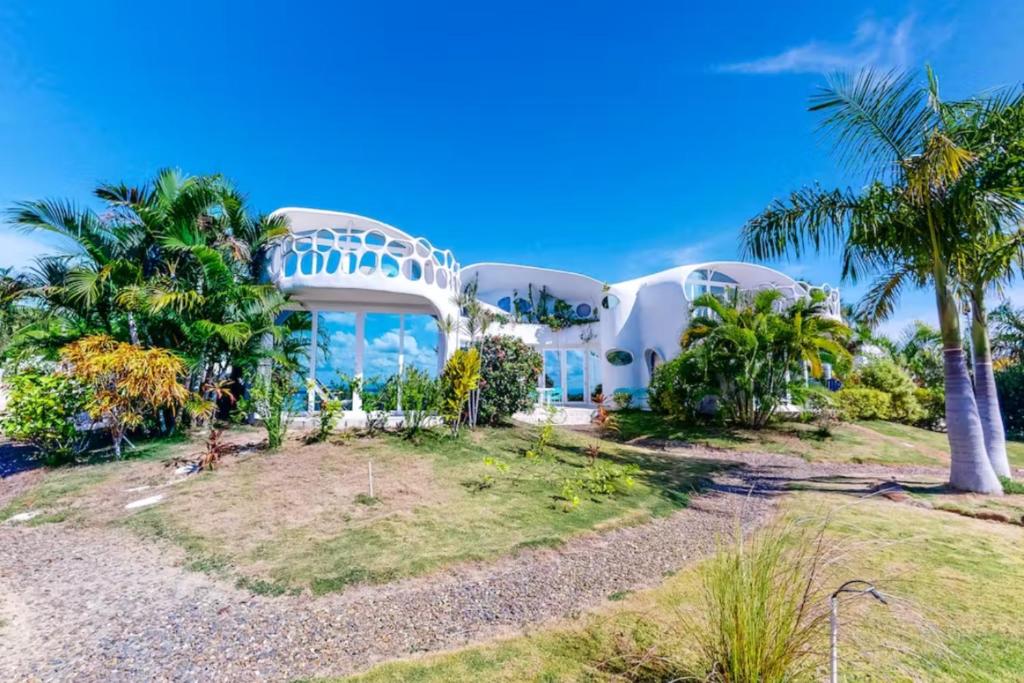 Alterhome Swan villas with swimming pool and ocean views photo 1
