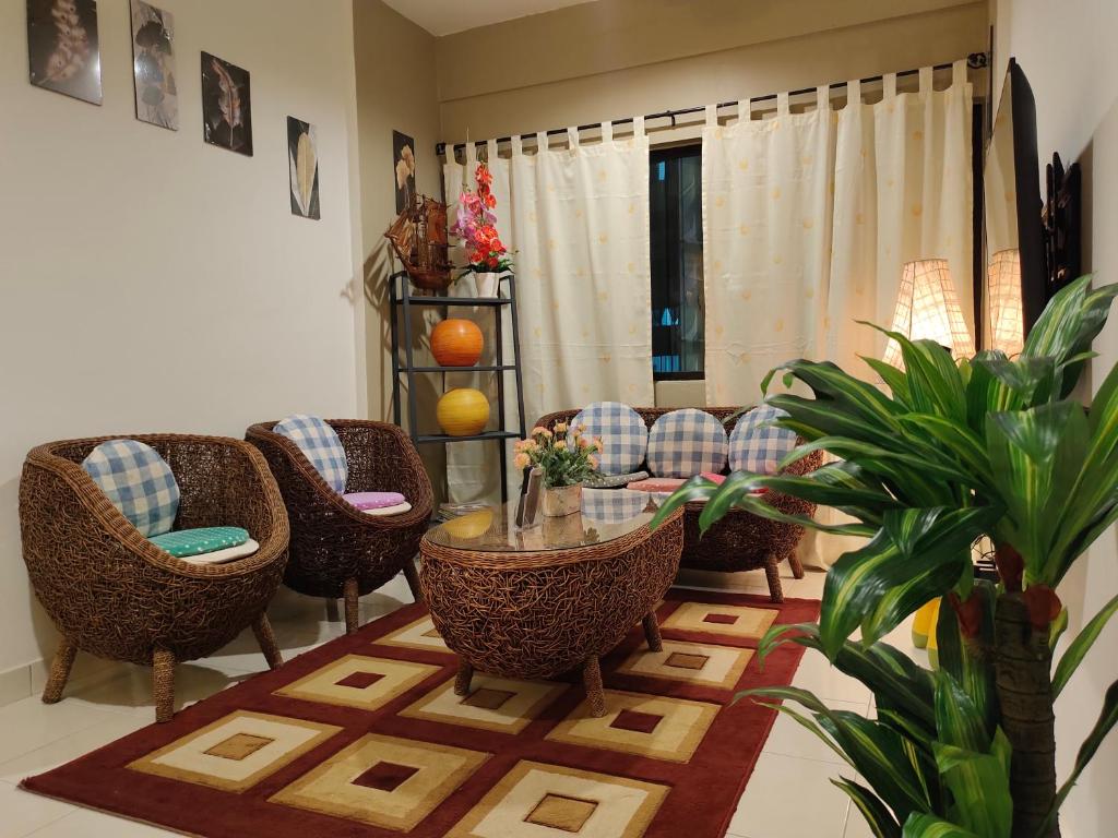 De Cozy Corner Suria Rafflesia Setia Alam