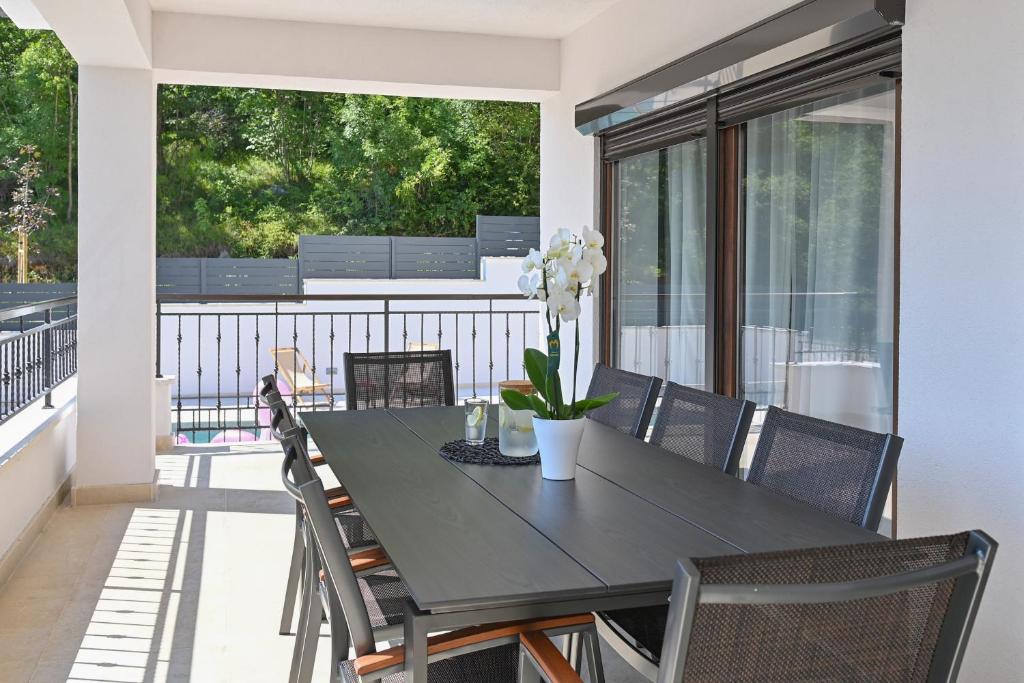 Villa Verde Blu - private heated pool and billiard photo 2