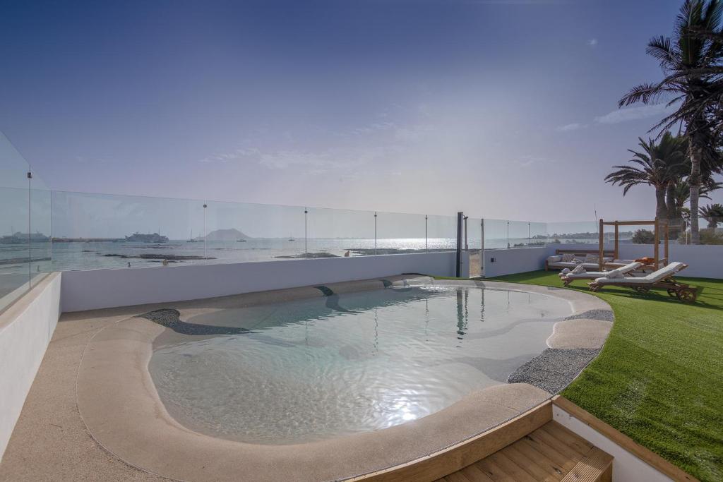 Villa Eden Beachfront Corralejo By Holidays Home photo 4