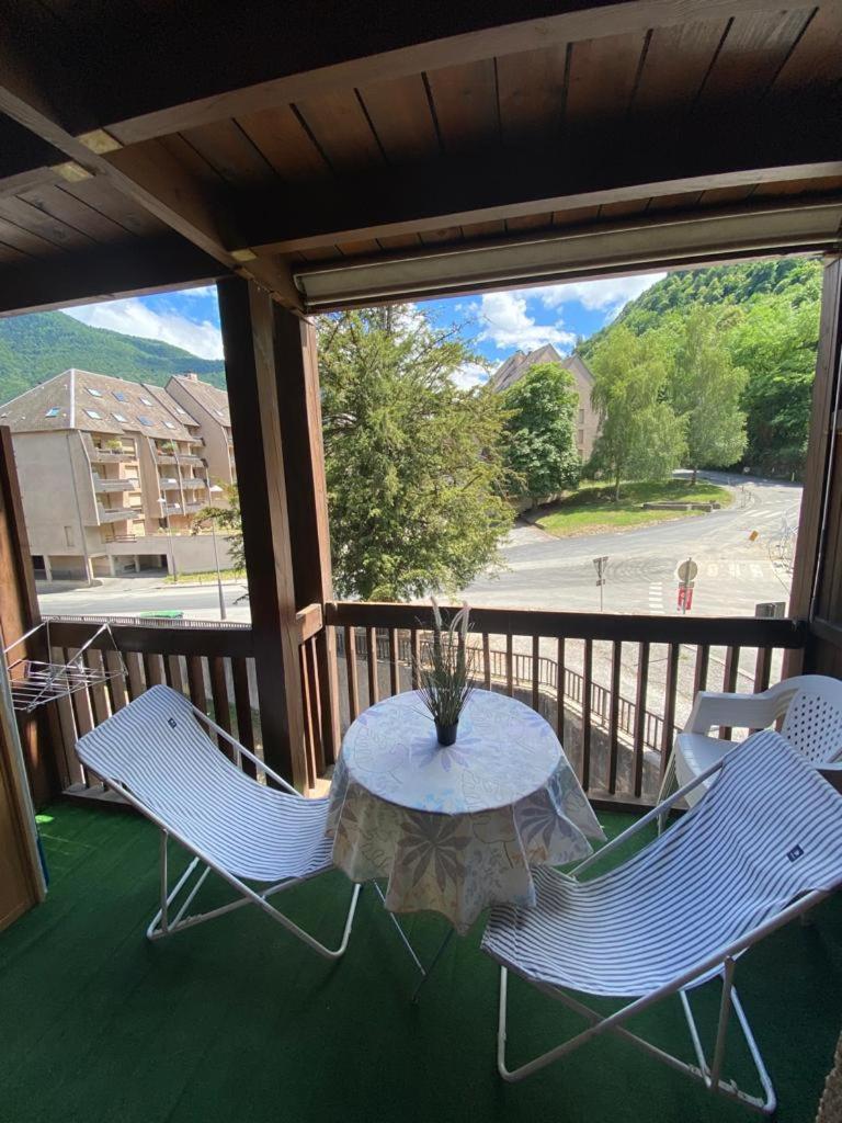 T2 bis au pied des montagnes