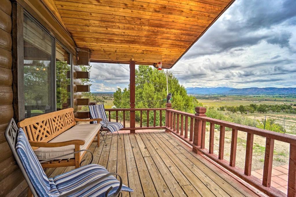 Sprawling Mountain Escape Great for Large Groups photo 1