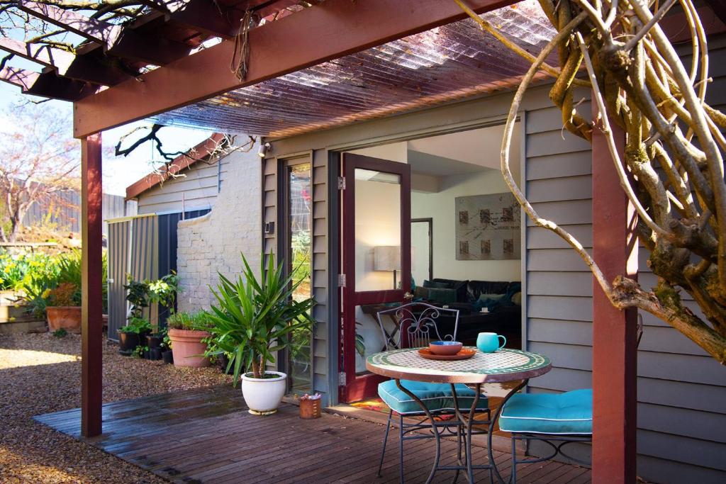 Chestnut Daylesford photo 1