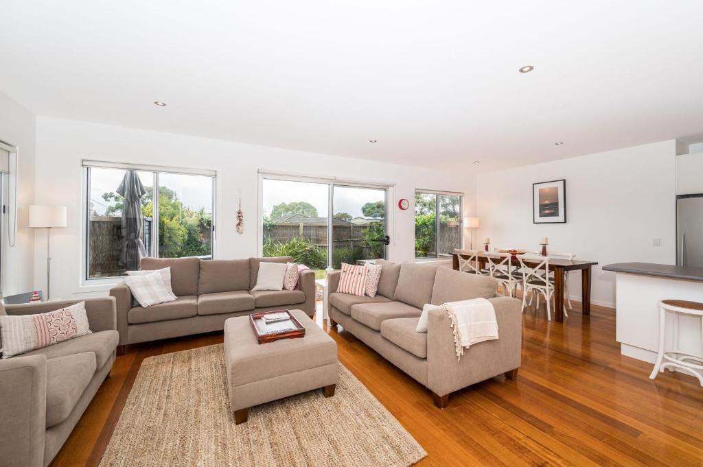 Coastal Retreat Inverloch Linen included free Wifi photo 2