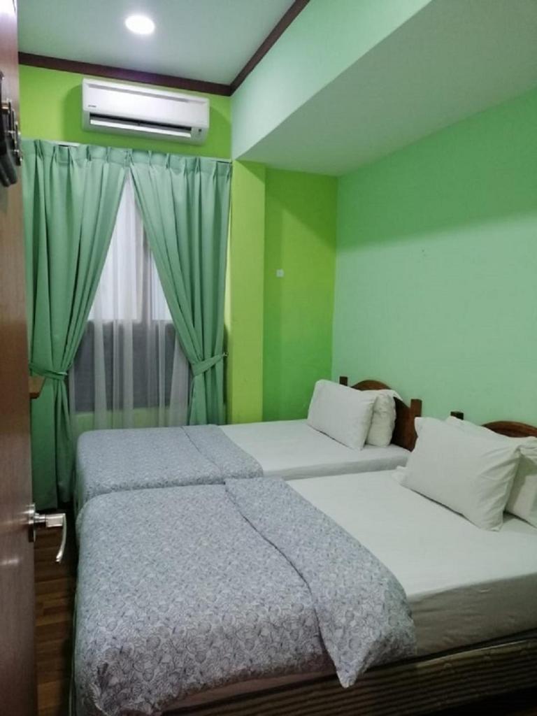1511 Guest House