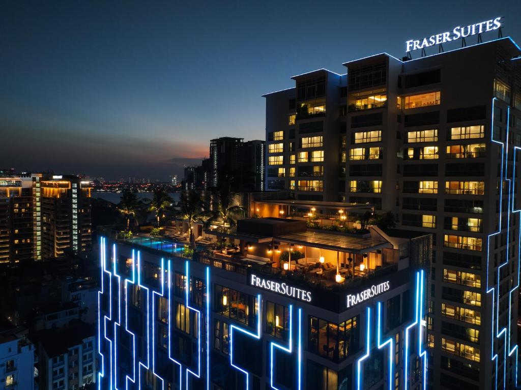 Khách Sạn Fraser Suites Hà Nội