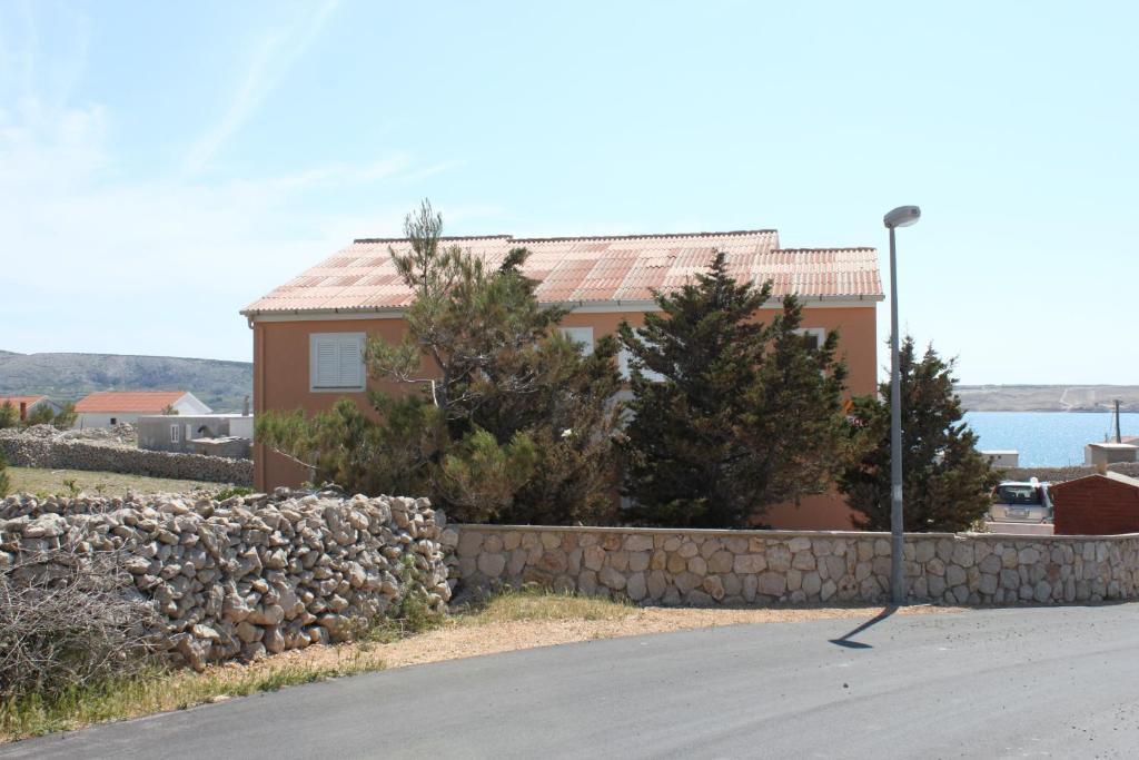 Apartments with a parking space Kustici, Pag - 6287 photo 2