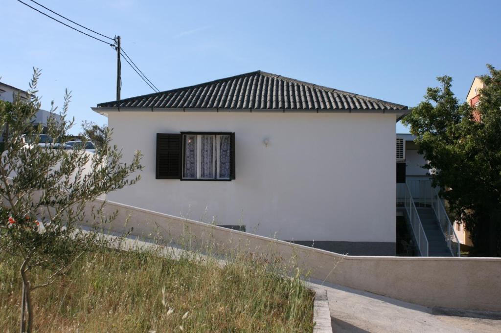 Apartments by the sea Stara Novalja, Pag - 6301 photo 2