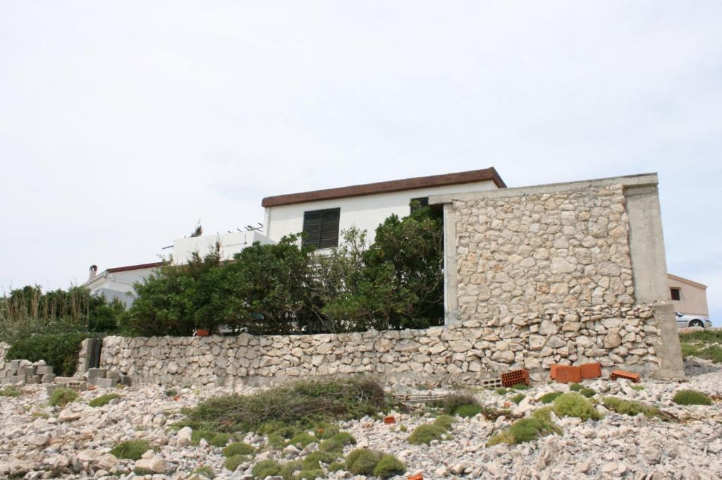Apartments with a parking space Cove Smokvica, Pag - 6314 photo 2