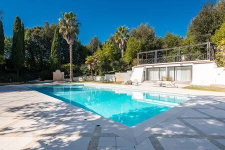 Villa with swimming near Rome photo 1