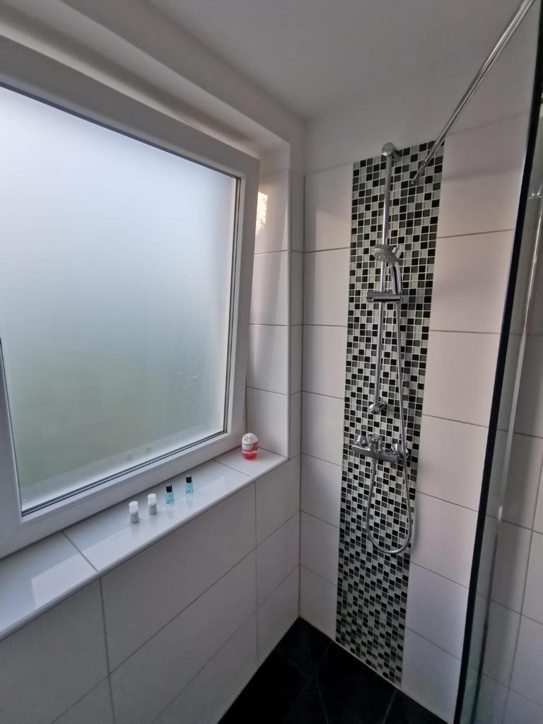 Liebevoll eingerichtete Ferienwohnung - Zentrale Lage - Netflix & Paytv photo 3