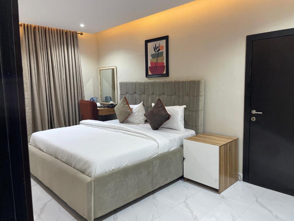 Choice Suites Signature photo 3