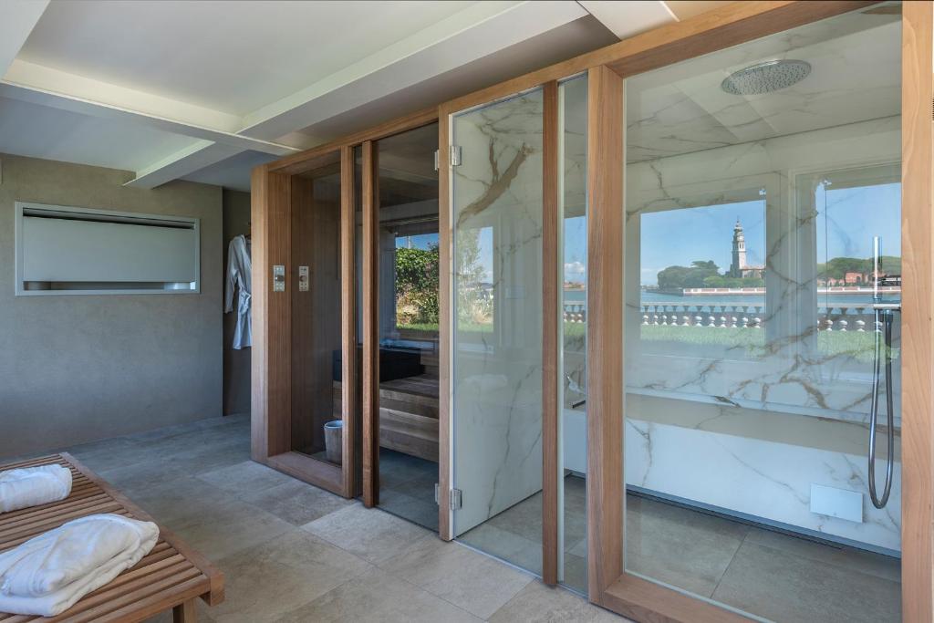 Ca' delle Contesse - Villa on lagoon with private dock and spectacular view photo 1
