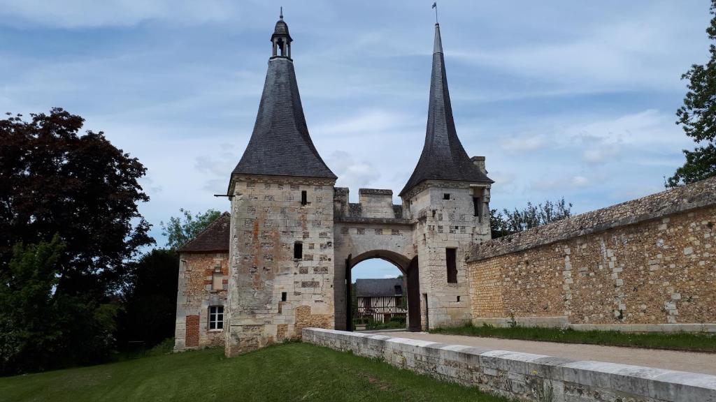 La Porterie face à l'abbaye photo 2