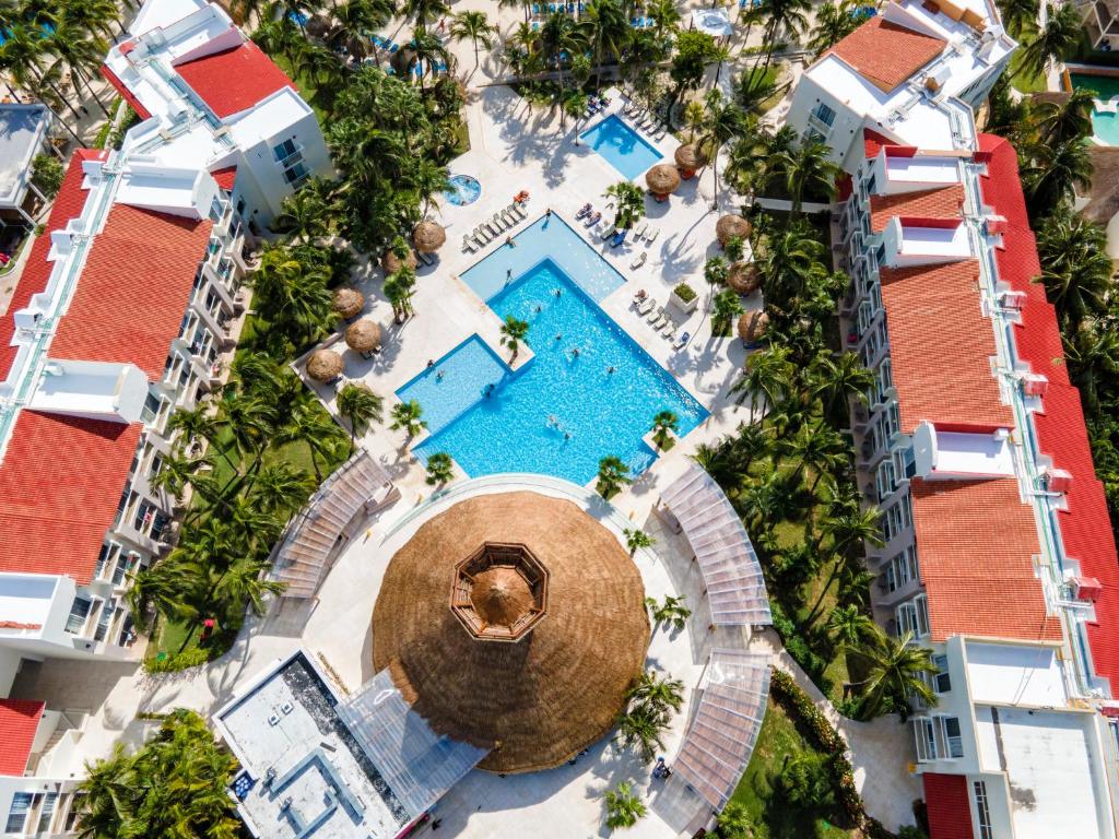 Viva Azteca by Wyndham, A Trademark All Inclusive Resort photo 3