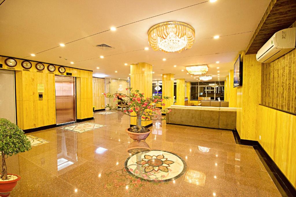 Golden Rain 2 Hotel