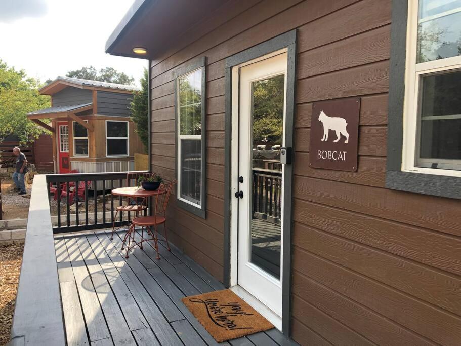 The Bobcat Cabin - The Cabins at Rim Rock photo 2