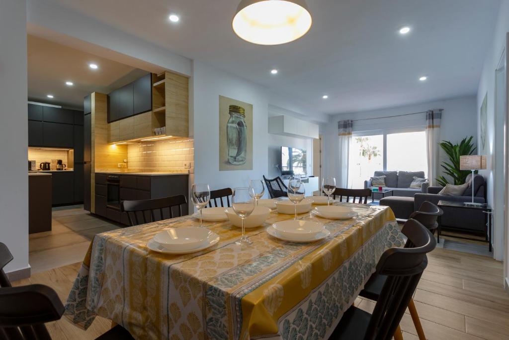 MAREAS Family Home by Cadiz4Rentals photo 2