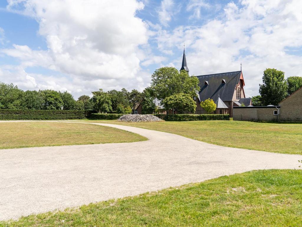Luxurious 24 person apartment on Ameland photo 4