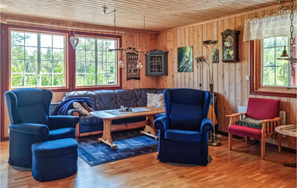 Nice Home In Hornnes With Wifi And 5 Bedrooms photo 2