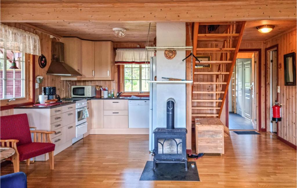 Nice Home In Hornnes With Wifi And 5 Bedrooms photo 4