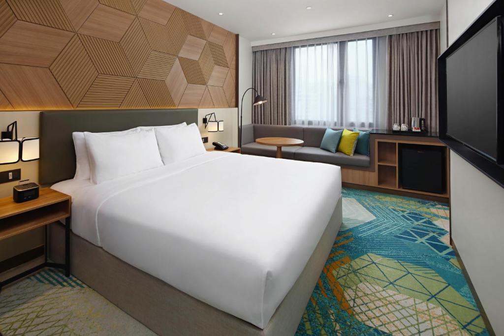 Holiday Inn Cebu City, an IHG Hotel photo 1