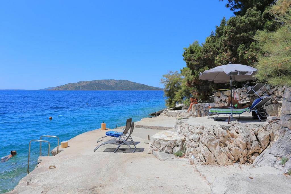 Apartments by the sea Okrug Donji, Ciovo - 16657 photo 3