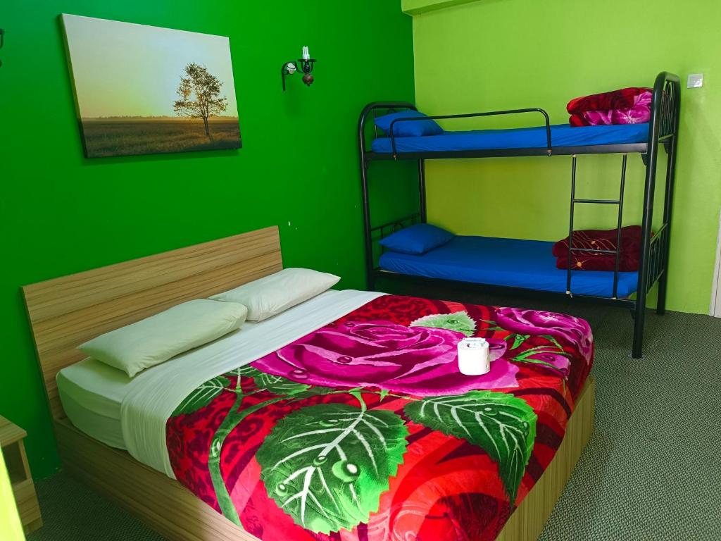 CH TRAVELLERS INN photo 2