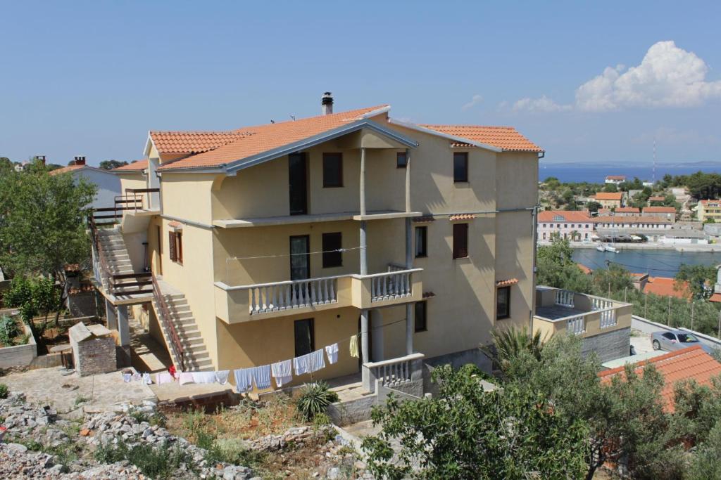 Apartments with a parking space Sali, Dugi otok - 8152 photo 2