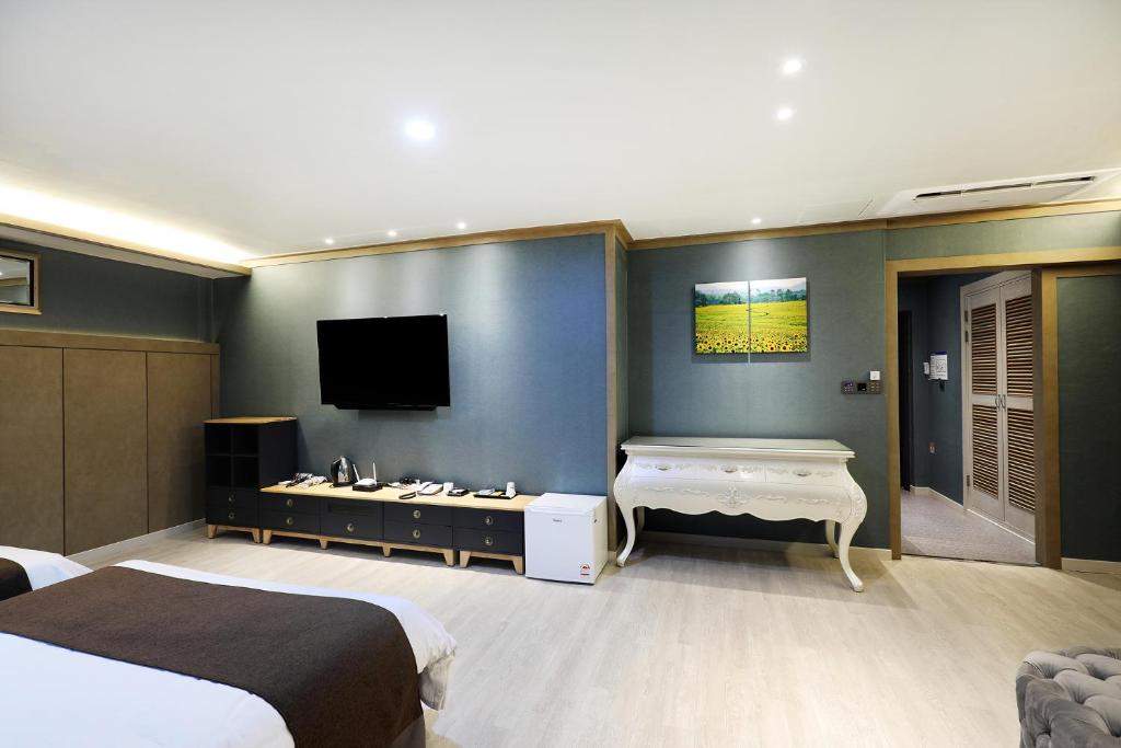 Buan Tourist Hotel photo 4
