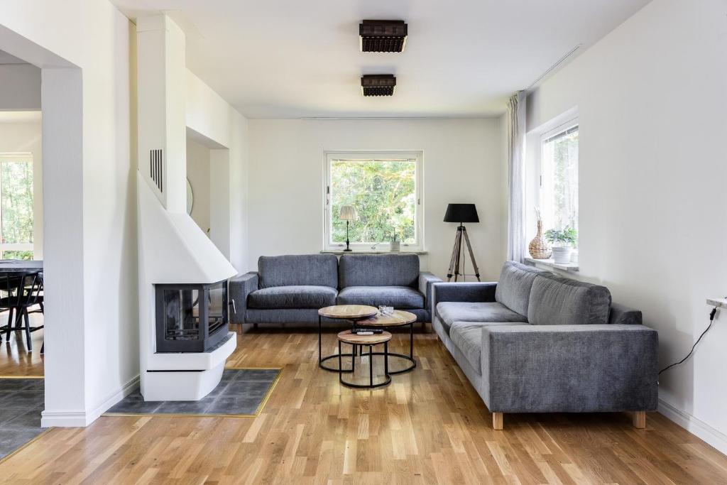 Large and modern house with 150 meters to sandy beach photo 3