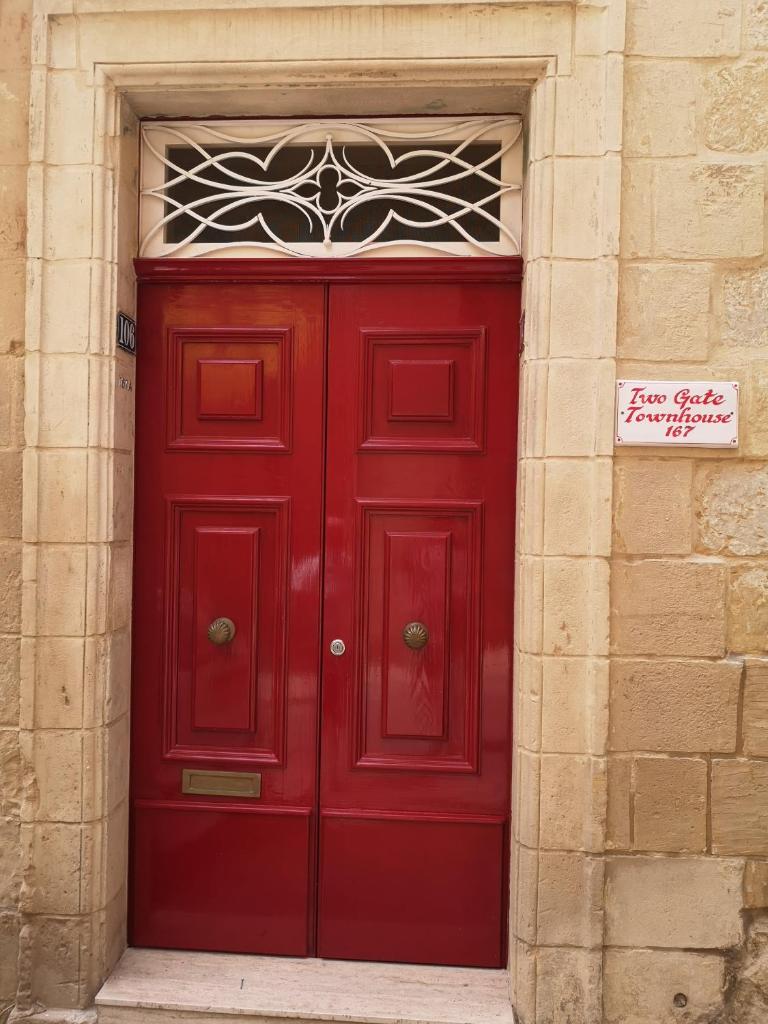 Two gate town house photo 4
