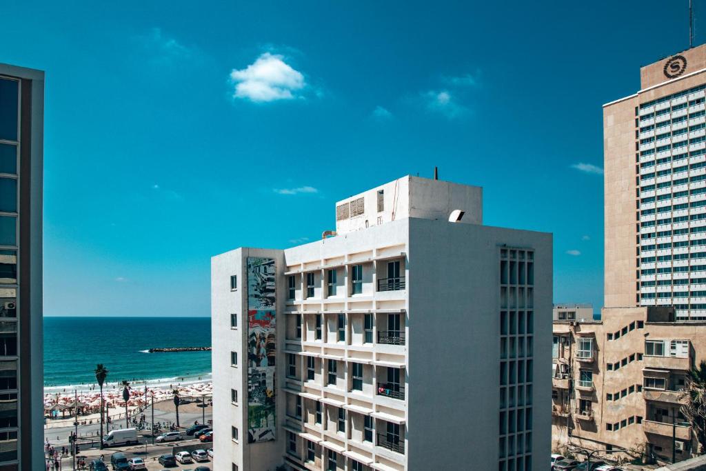 Selina Frishman Tel Aviv photo 2