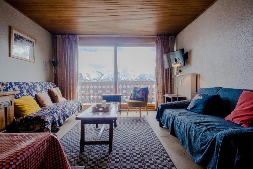 Apartment with a balcony and superb view - Huez - Welkeys photo 3
