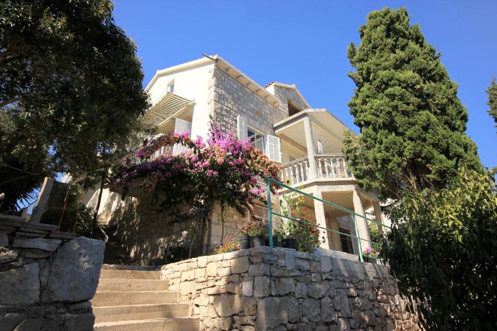 Apartments by the sea Brna, Korcula - 9139 photo 1