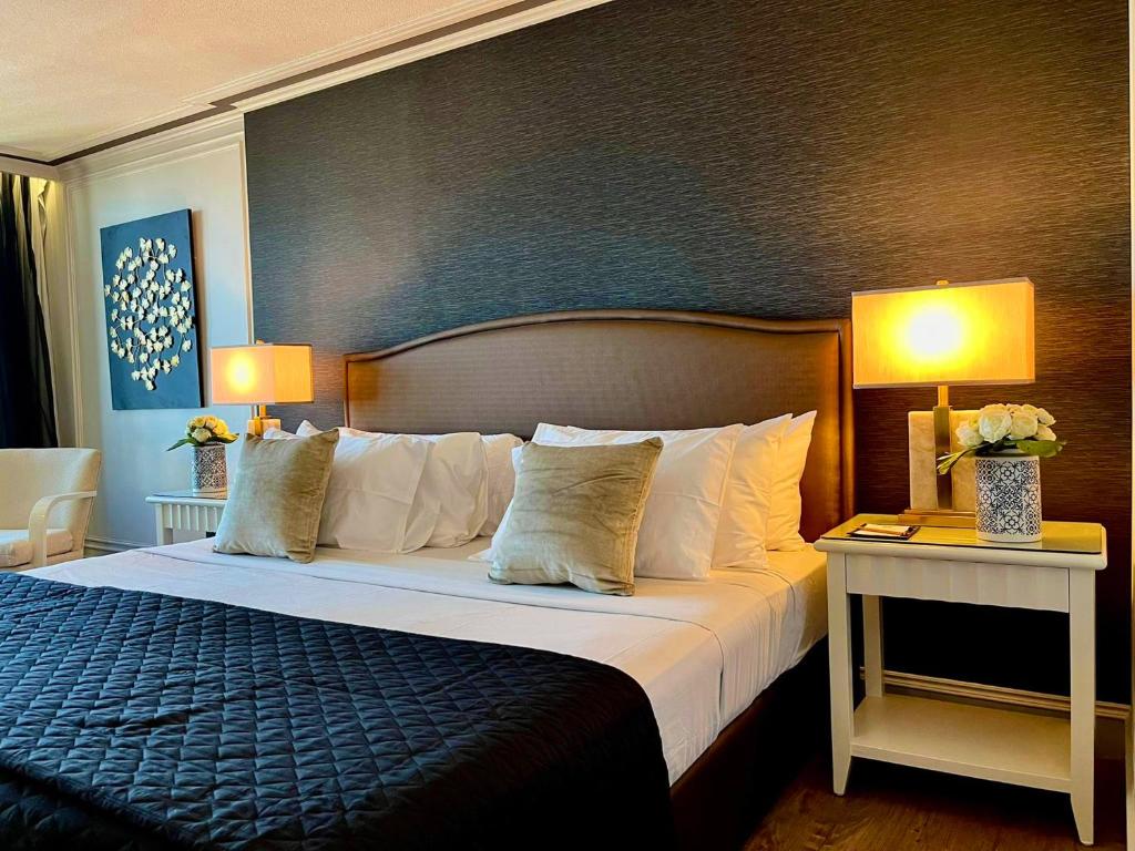Grand Regal Hotel Davao photo 3
