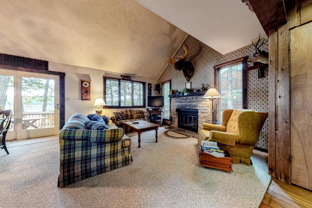 Big Boulder Lake Townhome photo 1