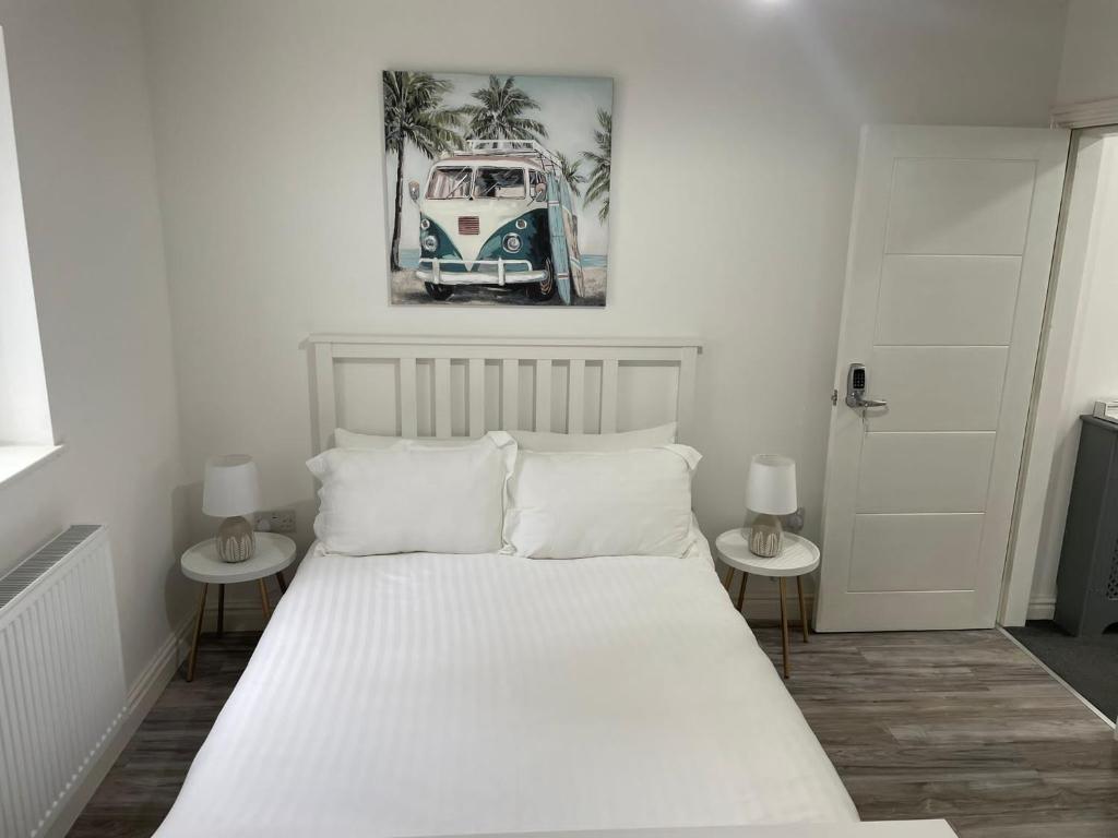 CityBreaks Rooms with Free Parking Room Type - Deluxe Double Room