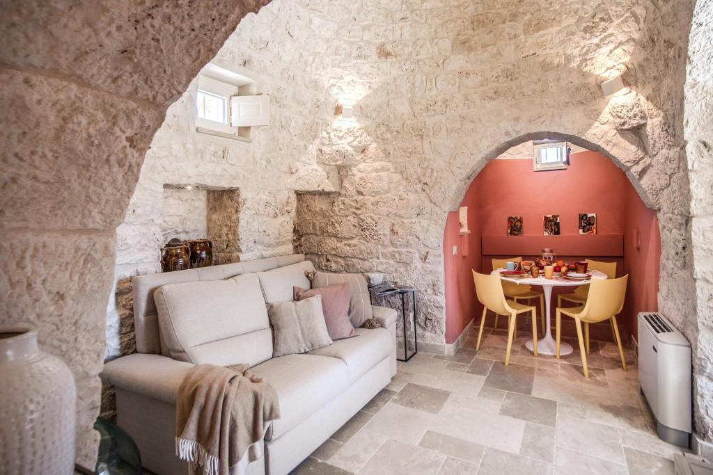 Trullo Lilia - Tap to explore photos