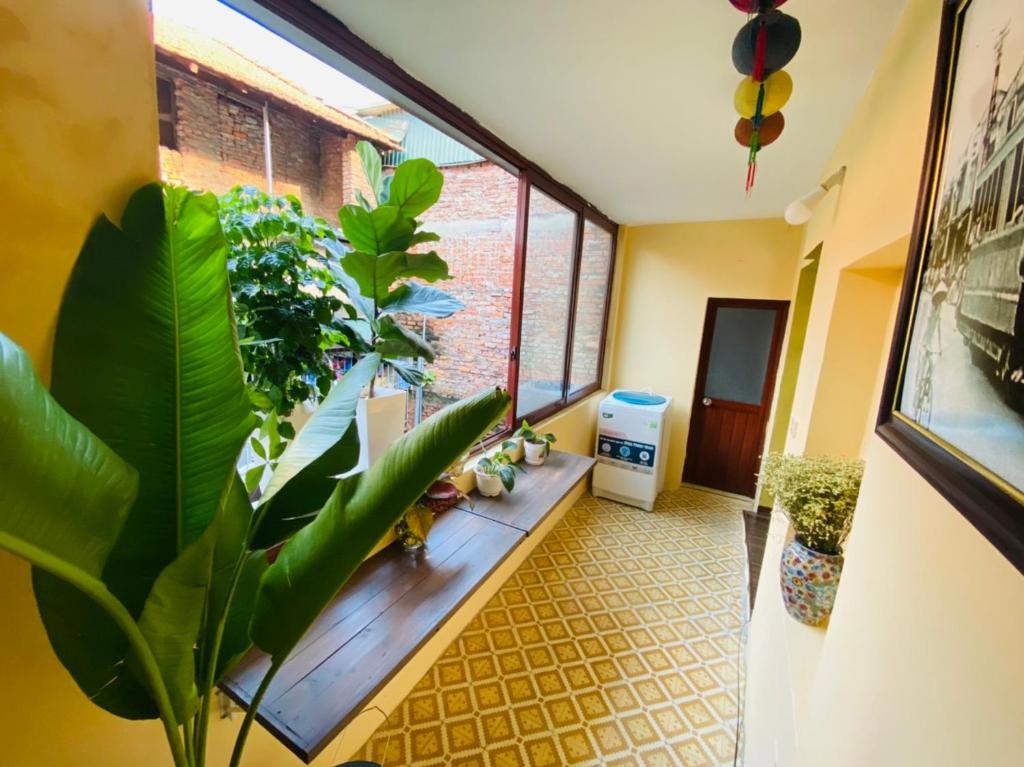 Wooden House 38 Hang Cot - 5' to HoanKiem Lake & Al Noor Mosque